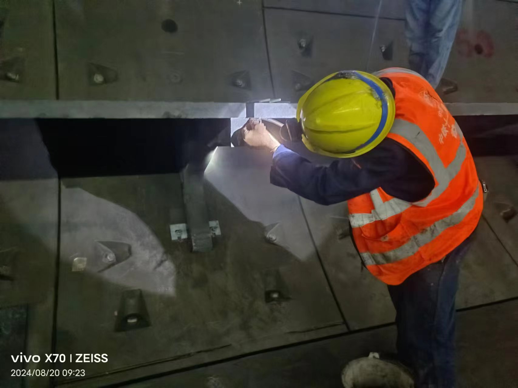 6eb9868f6622dd5aad6d93ed2ee5c94